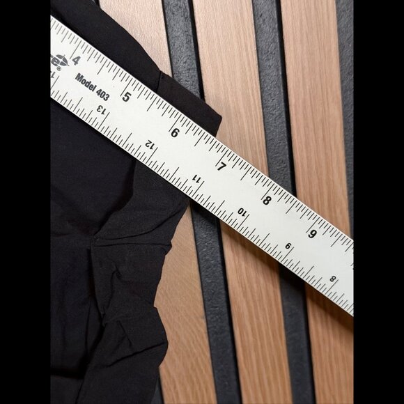 Xirena Shirt Small Womens Black Short Sleeve Collared Roll Tab Button Down Top - Picture 5 of 9